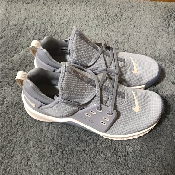 nike metcon free 2 women's